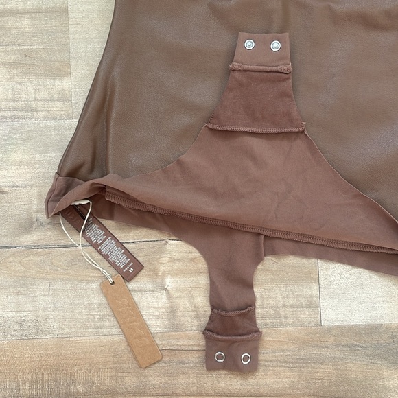 Skims Faux Leather Bodysuit - Picture 2 of 5